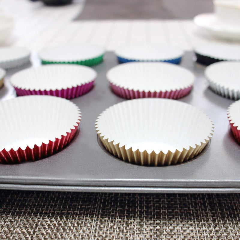 Eoonfirst Red Foil Cupcake Case Liners Valentine's Day Baking Muffin Paper Cups 200 Pcs - Image 4